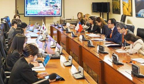 S. Korea, Chile hold talks to upgrade bilateral FTA