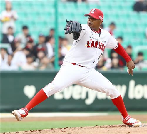 (Yonhap Interview) Pitching for defending KBO champions fueling Cuban veteran's competitive fire