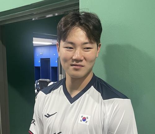(Asiad) Dodgers prospect trying to fit in with S. Korean nat'l baseball team