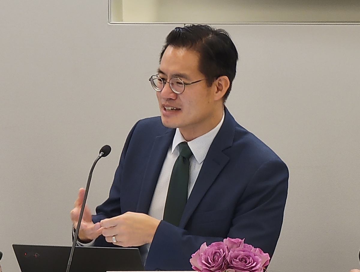 This photo, taken on Oct. 25, 2023, shows Andrew Yeo, a senior fellow and the SK-Korea Foundation chair at the Brookings Institution's Center for East Asia Policy Studies, speaking during a forum jointly hosted by the Council on Foreign Relations and the Sejong Institute, in Washington. (Yonhap)