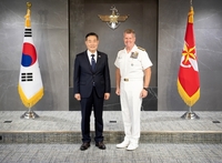 Defense chief discusses alliance with new U.S. Indo-Pacific commander
