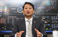 (Yonhap Interview) S. Korea's Czech nuclear bid to revitalize domestic industry: minister