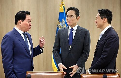 (LEAD) Seoul shares sharply rebound on chip rally