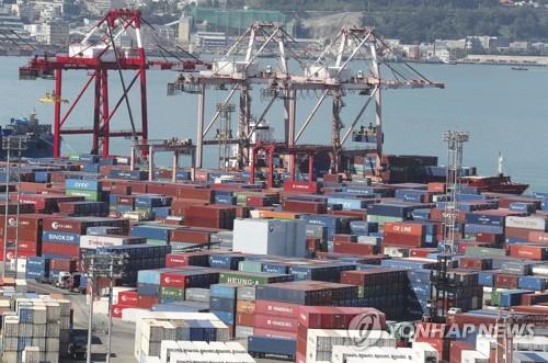 Des conteneurs dans un port à Busan, dans le sud-est du pays le mardi 13 septembre 2022. 
