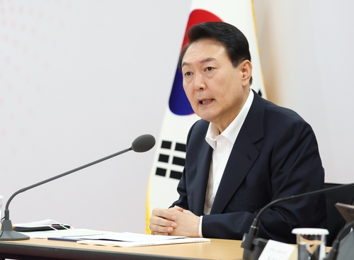 (URGENT) Tir d'ICBM : Yoon dit que le Nord paiera le prix en ordonnant un renforcement de l'exercice militaire conjoint
