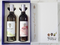 Yeongdong Wine présente sa marque Cloir, un coffret de vin blanc et rouge