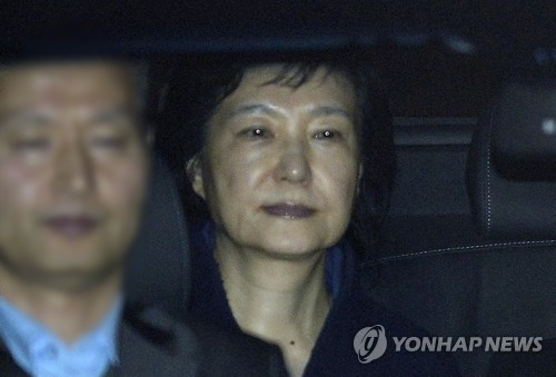 韓国の朴前大統領　拘置所に収監