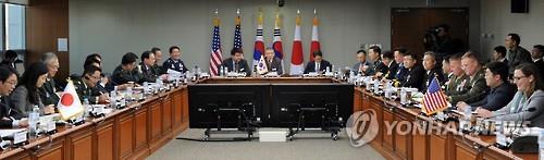 韓米日の防衛実務者協議始まる　韓米・韓日・日米の２国間対話も
