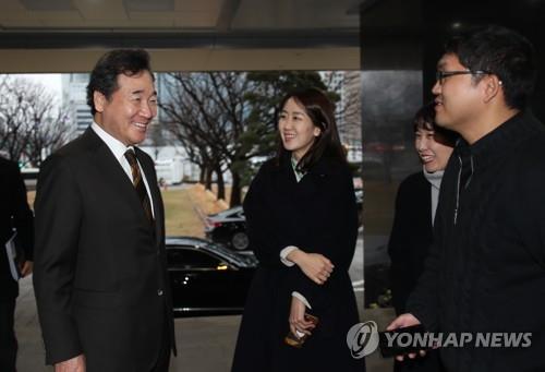 退任する李首相「残念な気持ち」　与党に復帰か＝韓国