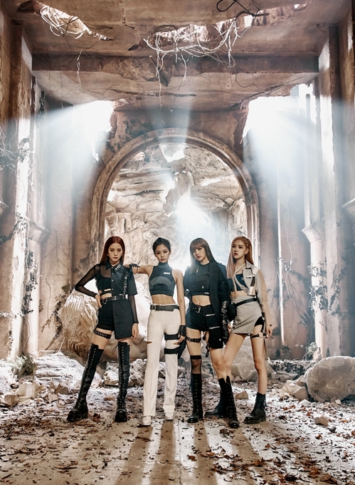 ＢＬＡＣＫＰＩＮＫ（ＹＧエンターテインメント提供）＝（聯合ニュース）≪転載・転用禁止≫