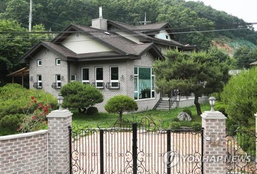ソウル郊外の慰安婦団体「憩いの場」など家宅捜索　韓国検察