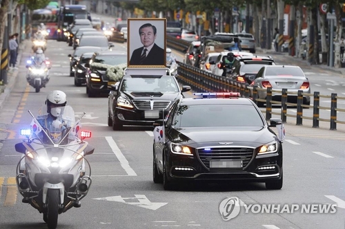 盧泰愚（ノ・テウ）元韓国大統領の告別式が３０日、ソウル市内のオリンピック公園で「国家葬」として営まれた＝３０日、ソウル（聯合ニュース）