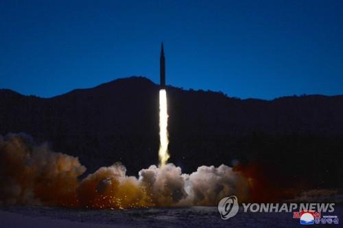 北朝鮮「極超音速ミサイルの試射成功」　金正恩氏視察