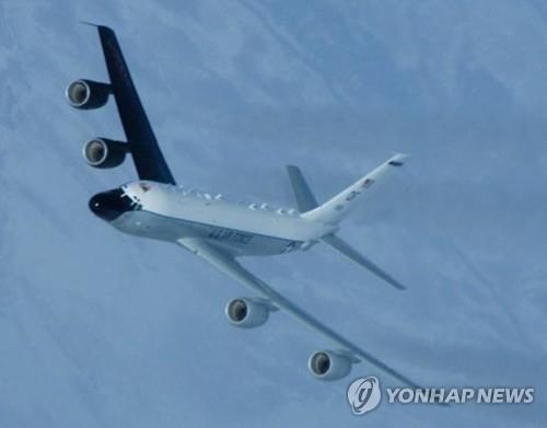 米軍偵察機が朝鮮半島東の海上飛行　北朝鮮のＩＣＢＭ発射警戒か