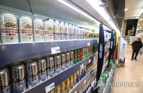 大型スーパーで販売されている日本ビール（資料写真）＝（聯合ニュース）