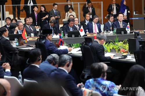 李大統領 ＡＳＥＡＮプラス３で「危機に直面、協力に拍車を」 | 聯合ニュース