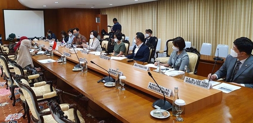 김상희 부의장, 인도네시아 국회의사당서 여성 의원들 만나