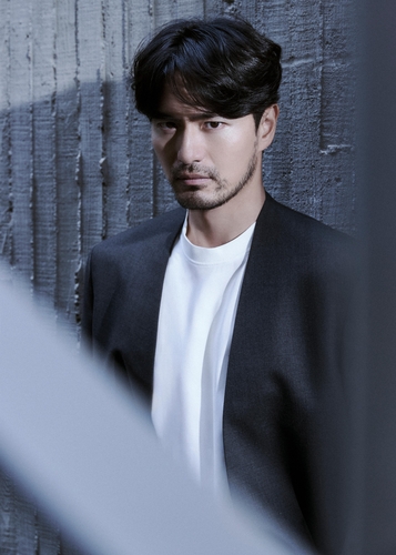 Actor Lee Jin-wook