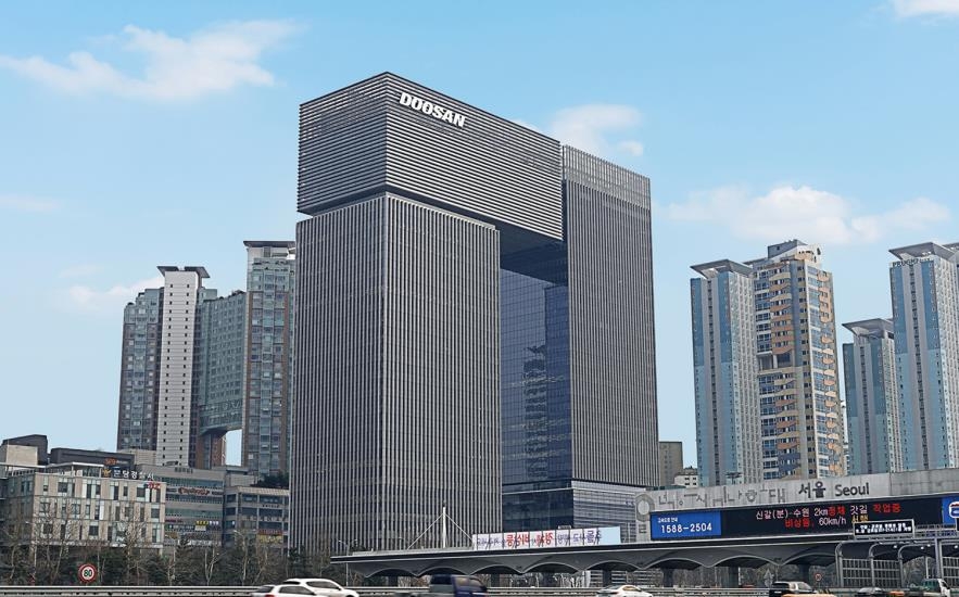 Bundang Doosan Tower completed…  Doosan affiliates moved in sequentially from the 18th