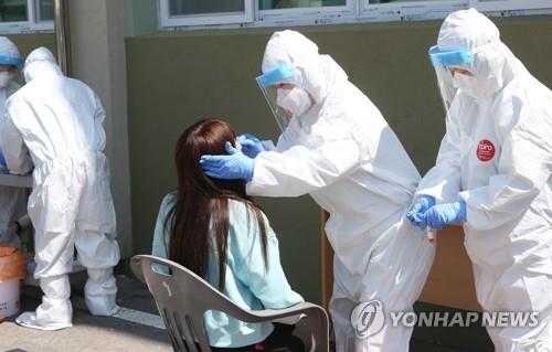 충북 외국인 가족·어린이집 등 산발적 연쇄감염…21명 확진