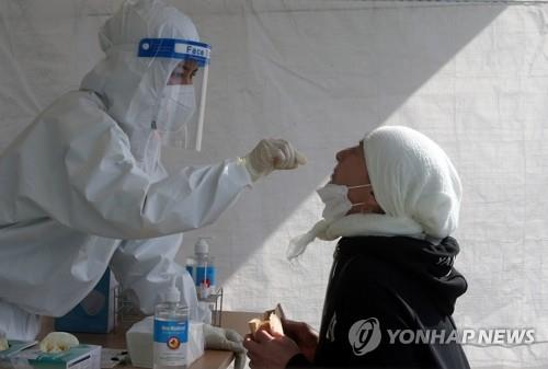 충북서 외국인 근로자 무더기 확진…나흘간 28명 감염