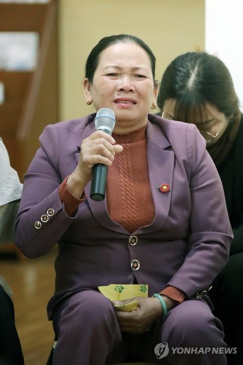 베트남 한국군 학살 증언하는 피해자 