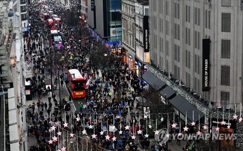 방역 규제 강화 항의하는 영국 시위대(2021.12.19)