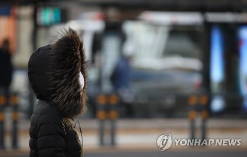 대구·경북 출근길 꽁꽁…한파에 강한 바람