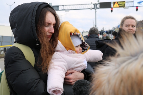 우크라이나 여성의 눈물 