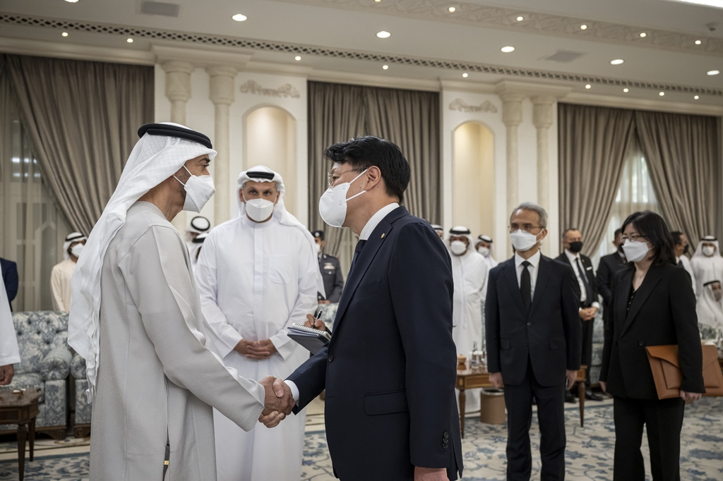 윤석열 대통령의 조문사절로 아랍에미리트(UAE)를 방문한 장제원 대통령 특사
