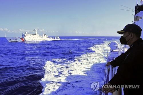 '친중 암시' 마르코스, 남중국해 문제엔 단호…"중국에 맞설 것"