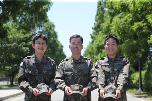 공군5비에서 근무하는 삼부자 공군인