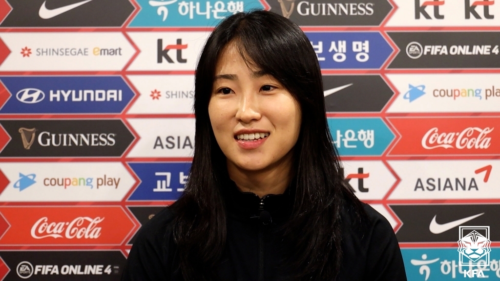 인터뷰하는 여자축구 대표팀 이영주
