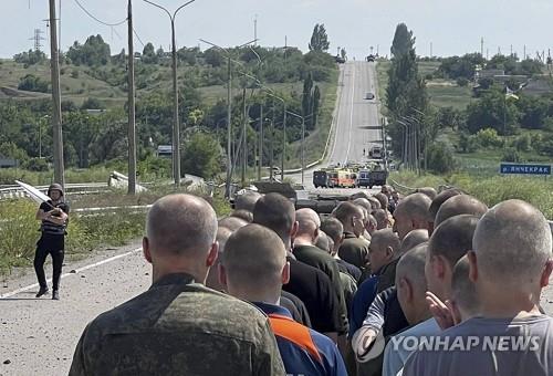 러 국방부 "우크라군 포로 6천명 넘어"…144명씩 포로교환 확인