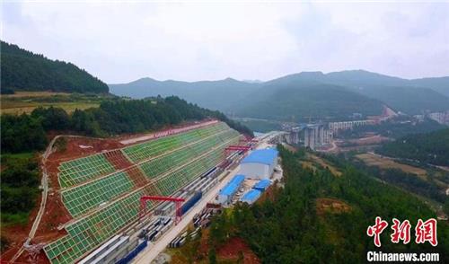 중국 쓰촨성 청두 고속도로 건설 현장