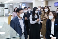 '취임 100일' 이원덕 우리은행장, 100여곳 방문…현장경영 행보