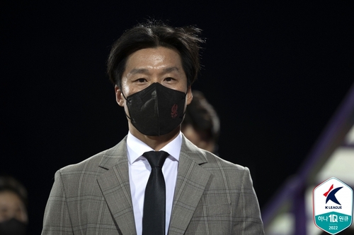 광주FC의 이정효 감독