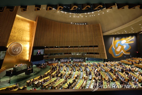 중국, 유엔 50개국 신장 인권탄압 규탄에 "100개국 우리 지지"