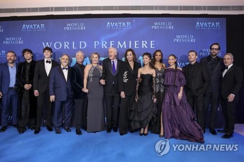 아바타2 월드 프리미어 행사에 참석한 제작진과 출연 배우들