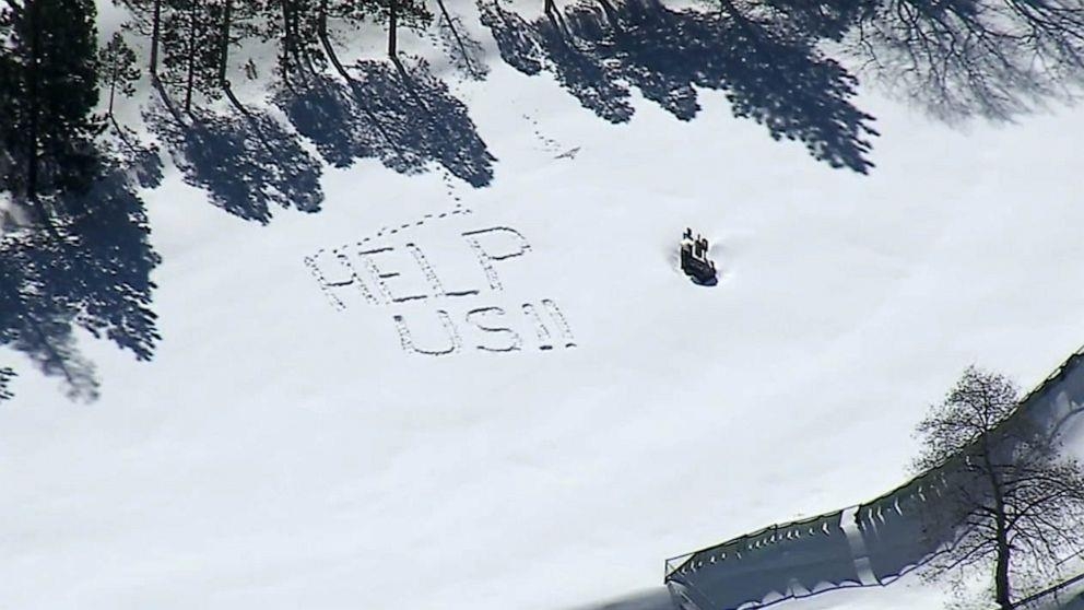 캘리포니아 폭설에 갇힌 주민이 눈밭에 남긴 구조요청 신호