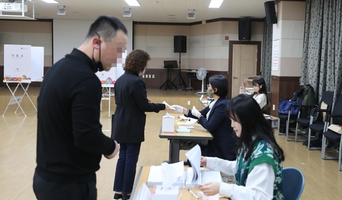 [4·5 재보선] 청주시의원 나선거구 투표소 한산