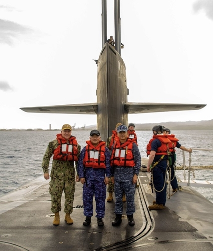 한미일 잠수함 지휘관 미국 전략핵잠수함 승함