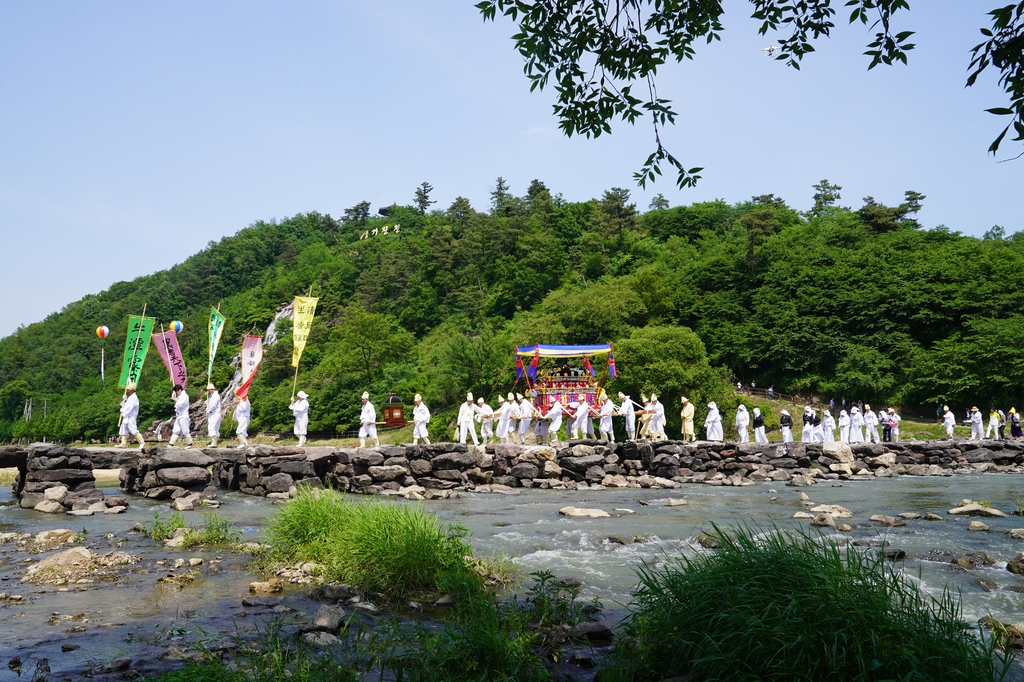 천정부지로 치솟는 - 한국야동