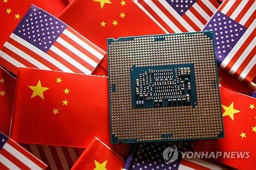 "중국, 해외 반도체 인재 은밀히 모집…새 프로그램 가동"