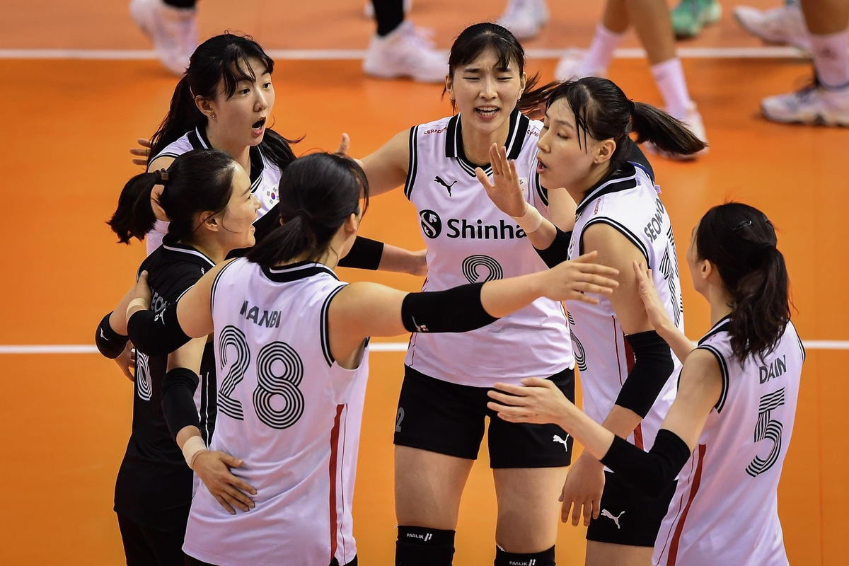 아시아선수권에서 고전하는 한국여자배구 대표팀