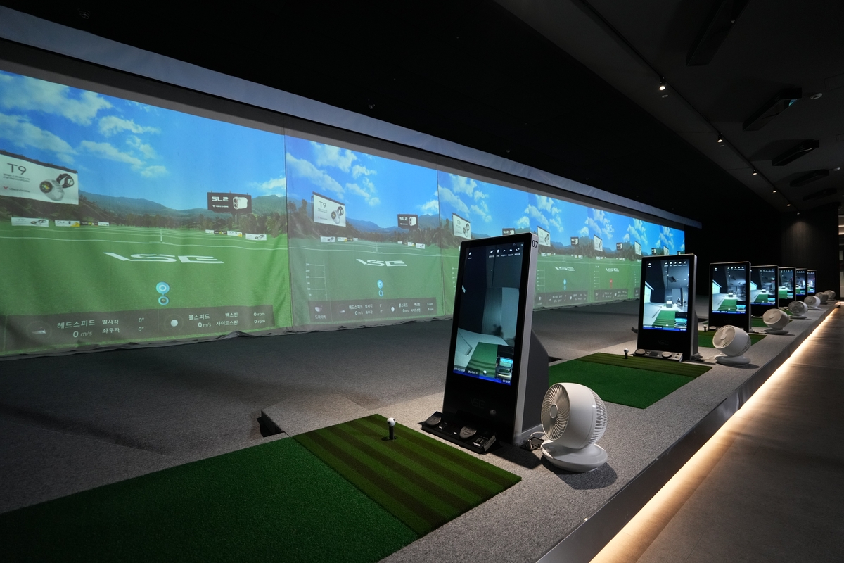 뉴질랜드와 말레이시아에 수출하는 골프 시뮬레이터 보이스캐디 VSE.