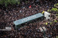 이란 대통령, '시아파 성지' 마슈하드에 매장