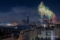  "불꽃축제는 미세먼지 폭탄…대기질 최대 36배 나빠져"