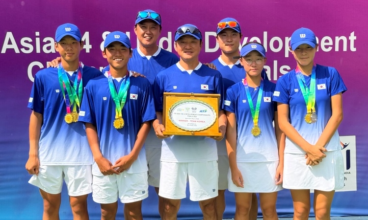 남녀 U-14 테니스 국가대표 선수단.