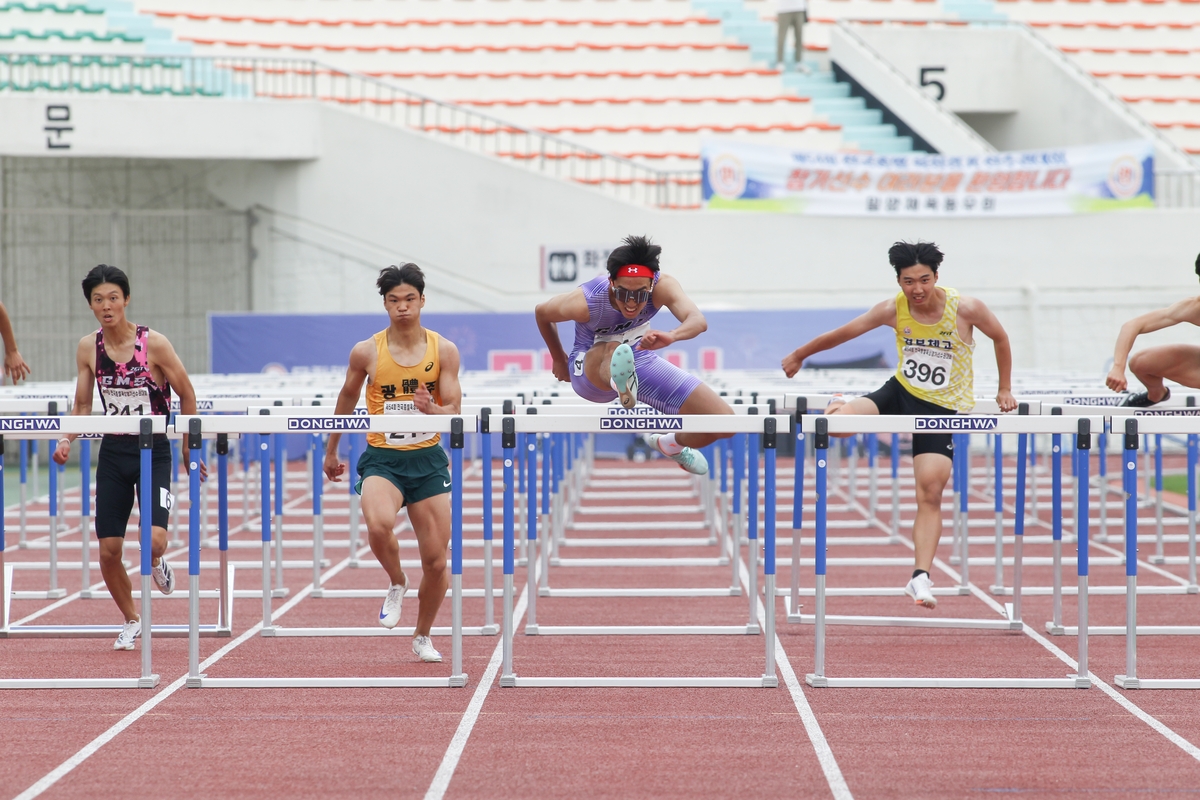 이민혁, 종별육상 남고부 110ｍ 허들서 대회신기록으로 우승